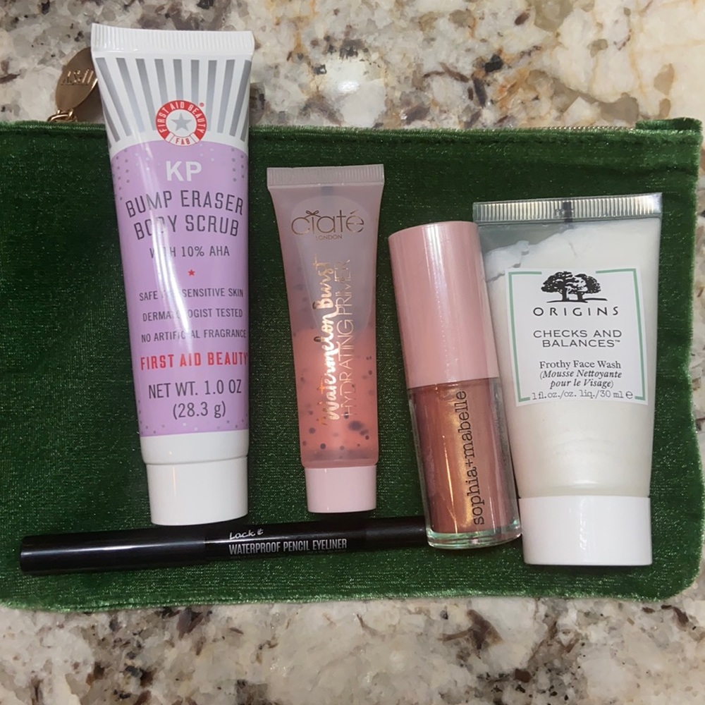 IPSY Glam Bag Deluxe Sample Size plus green velvet IPSY bag.